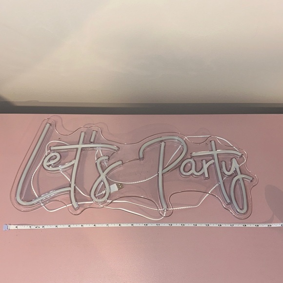 Neon 'Let's Party' Sign - Pink - Picture 4 of 4